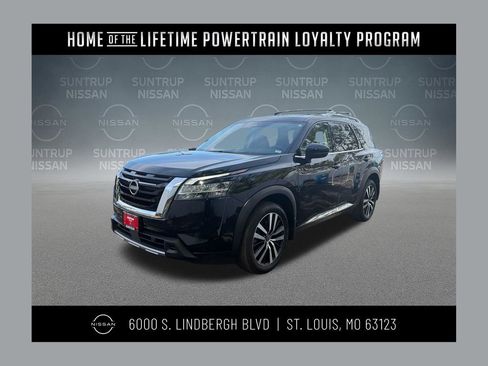 Used 2024 Nissan Pathfinder Platinum FWD image 1