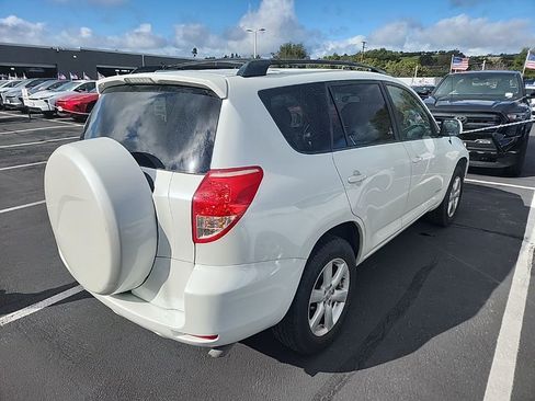 Used 2008 Toyota RAV4 Limited image 3