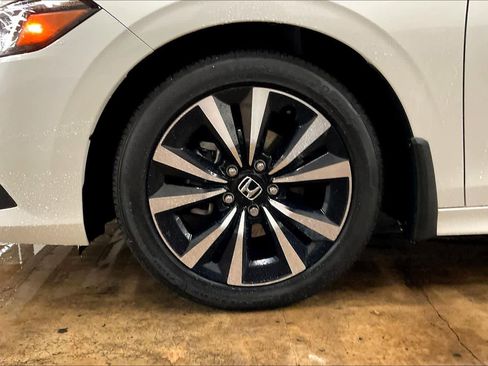 Used 2024 Honda Civic EX image 12