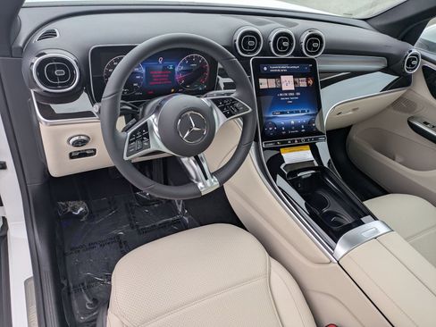 Used 2026 Mercedes-Benz GLC 300 4MATIC image 10