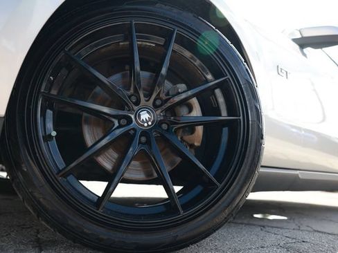 Used 2010 Ford Mustang GT Premium RWD image 33