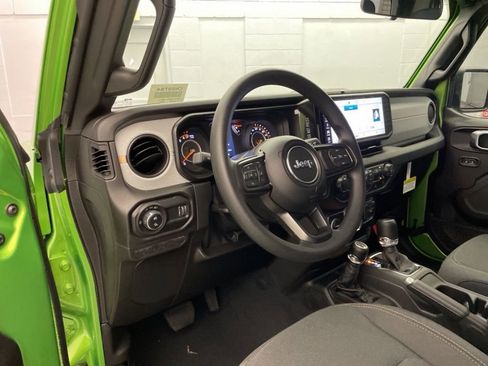 New 2026 Jeep Gladiator Sport image 13