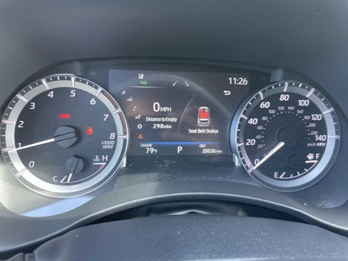 Used 2023 Toyota Highlander LE image 10