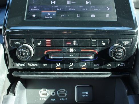 Used 2024 Jeep Grand Cherokee Laredo X w/ Luxury Tech Group I image 20