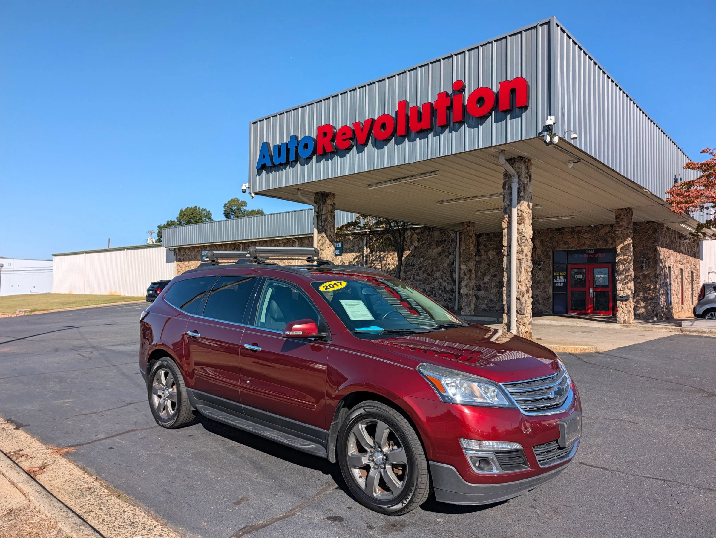 Used 2017 Chevrolet Traverse LT AWD/4WD image 1