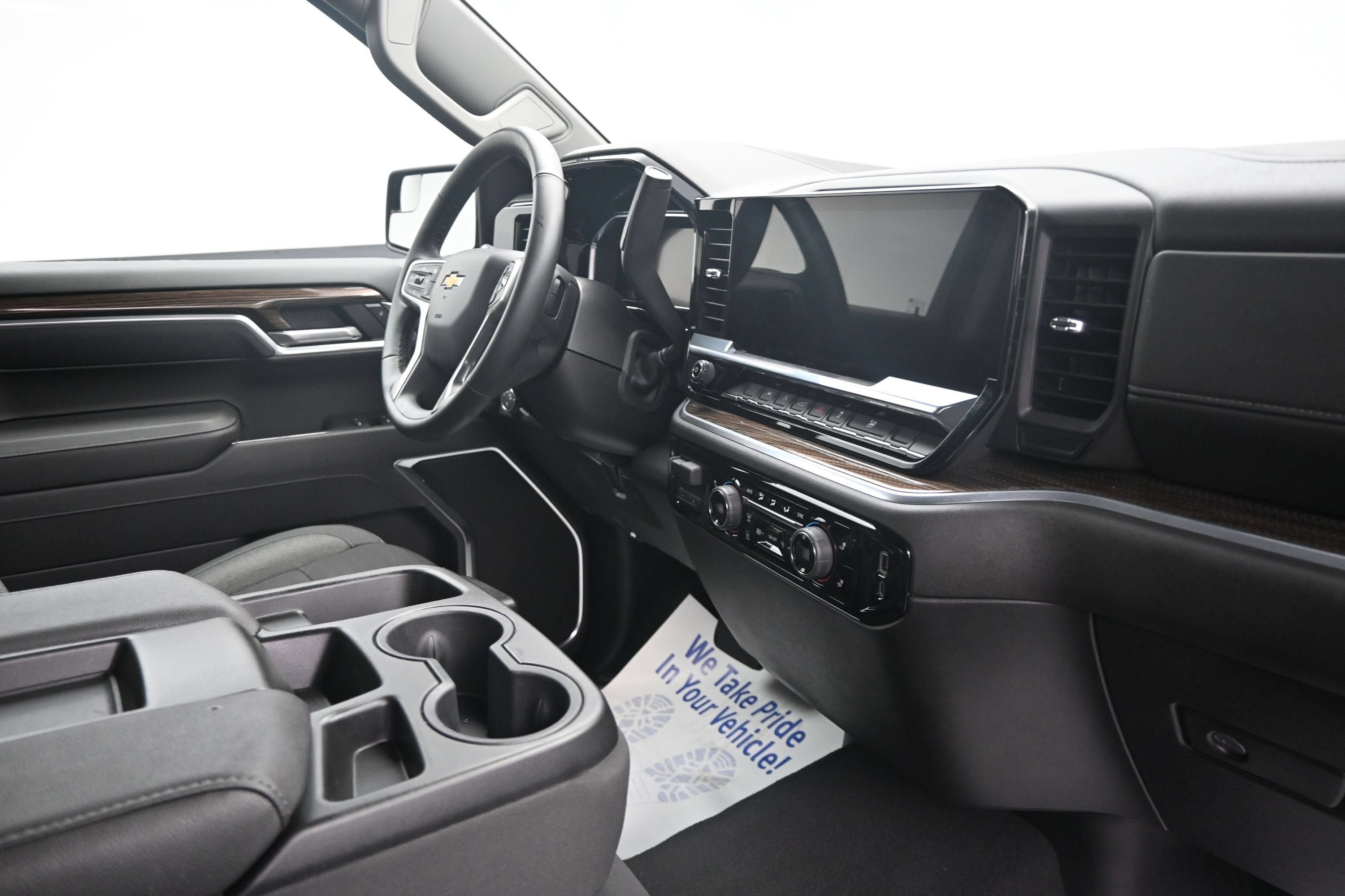 Certified 2026 Chevrolet Silverado 1500 LT AWD/4WD image 27