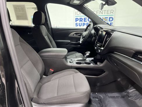 Used 2023 Chevrolet Traverse LT FWD image 24