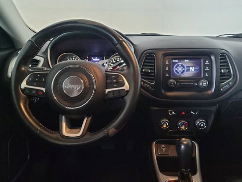 Used 2018 Jeep Compass Latitude w/ Safe & Security Group FWD image 22