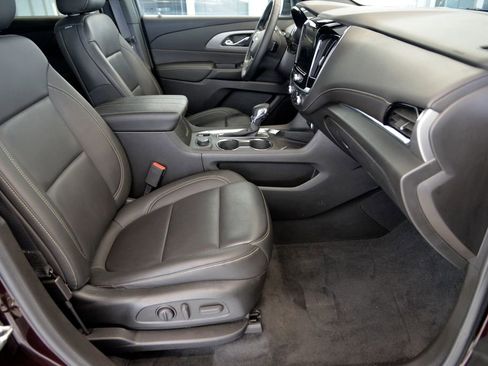 Used 2023 Chevrolet Traverse LT AWD/4WD image 30