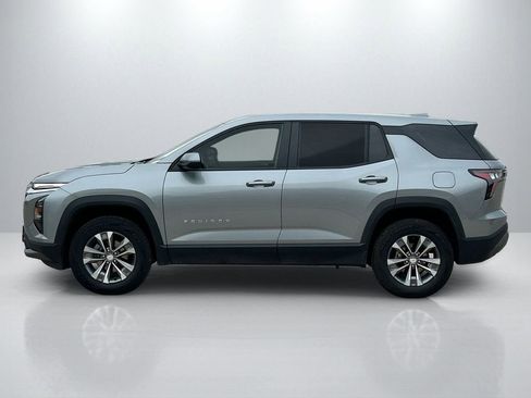 Used 2025 Chevrolet Equinox LT image 8