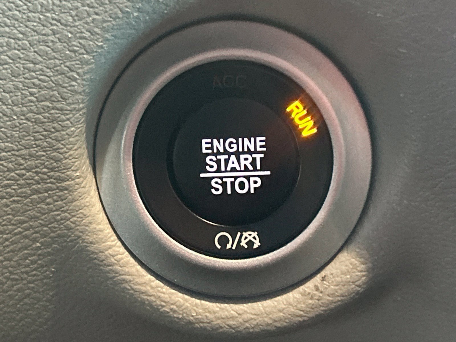 Used 2024 Chrysler Pacifica Touring-L FWD image 27