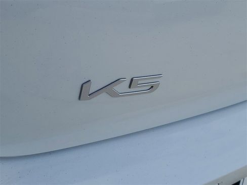 New 2026 Kia K5 EX image 27