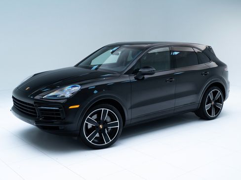Certified 2023 Porsche Cayenne Platinum Edition AWD/4WD image 1
