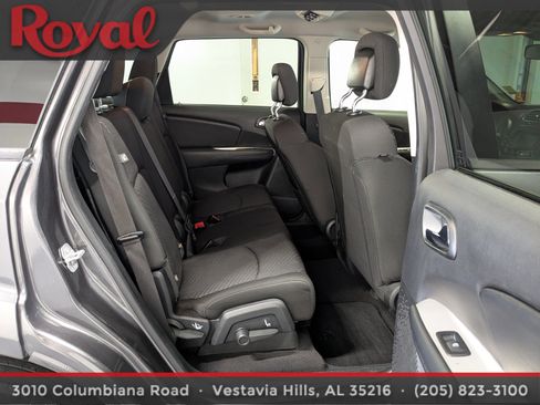 Used 2018 Dodge Journey SE w/ Popular Equipment Group image 10