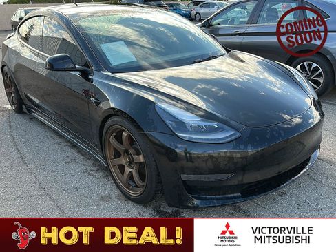 Used 2023 Tesla Model 3 Standard Range RWD image 1