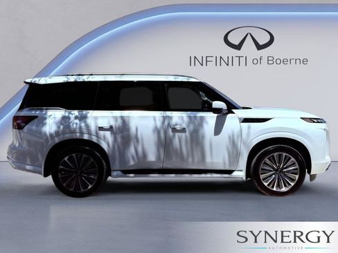 Certified 2026 INFINITI QX80 Luxe w/ Cargo Package AWD/4WD image 4