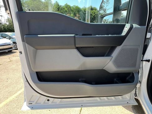 Used 2023 Ford F350 XL AWD/4WD image 7