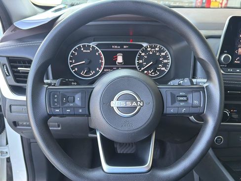 Used 2022 Nissan Rogue S AWD/4WD image 19