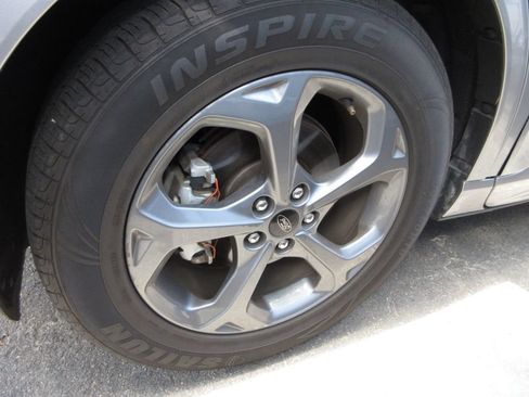 Certified 2023 Ford Escape ST-Line FWD image 5