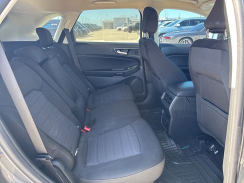 Used 2022 Ford Edge SE image 14