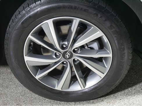Used 2019 Hyundai Santa Fe Limited AWD/4WD image 15