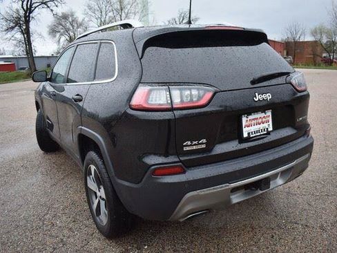 Used 2019 Jeep Cherokee Limited w/ Luxury Group AWD/4WD image 5