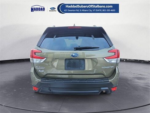 Certified 2023 Subaru Forester Premium image 4