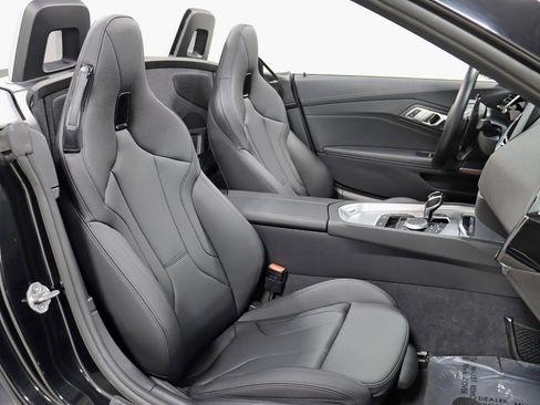Used 2022 BMW Z4 sDrive30i w/ Convenience Package image 28