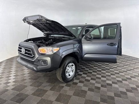 Used 2022 Toyota Tacoma SR RWD image 10