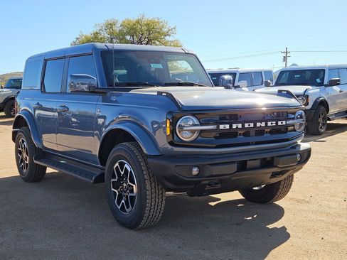 New 2025 Ford Bronco Outer Banks AWD/4WD image 3