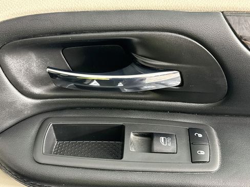 Used 2018 Dodge Grand Caravan SE w/ UConnect Hands-Free Group FWD image 28