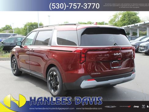 New 2026 Kia Carnival EX image 9