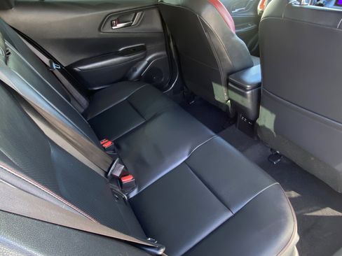 Certified 2025 Toyota Prius Plug-In Hybrid image 12