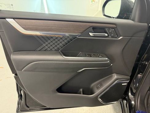 New 2026 GMC Acadia Denali w/ Super Cruise Package image 14