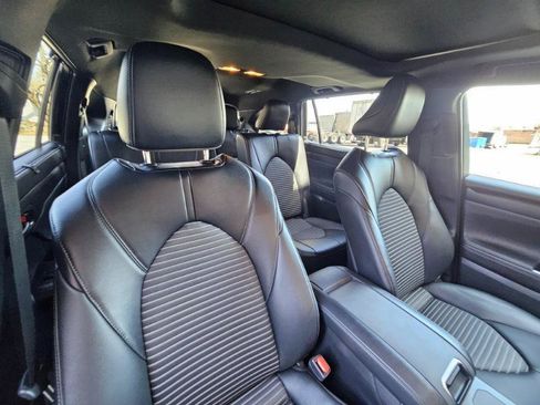 Used 2024 Toyota Highlander XSE FWD image 69