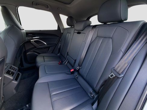 New 2025 Audi Q5 Premium Plus image 21