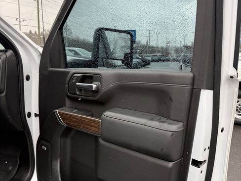 Used 2023 Chevrolet Silverado 2500 High Country w/ Safety Package II image 18