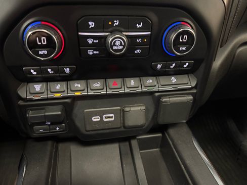 Used 2021 Chevrolet Silverado 2500 High Country w/ Z71 Off-Road Package AWD/4WD image 22