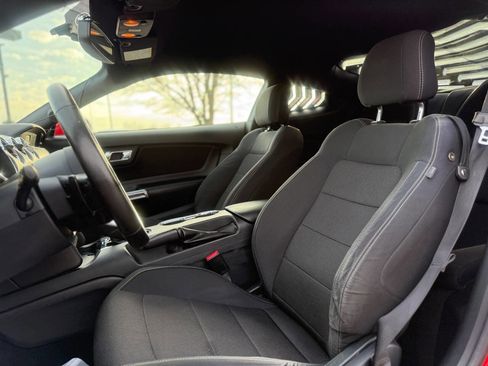 Used 2016 Ford Mustang V6 2dr Fastback image 11