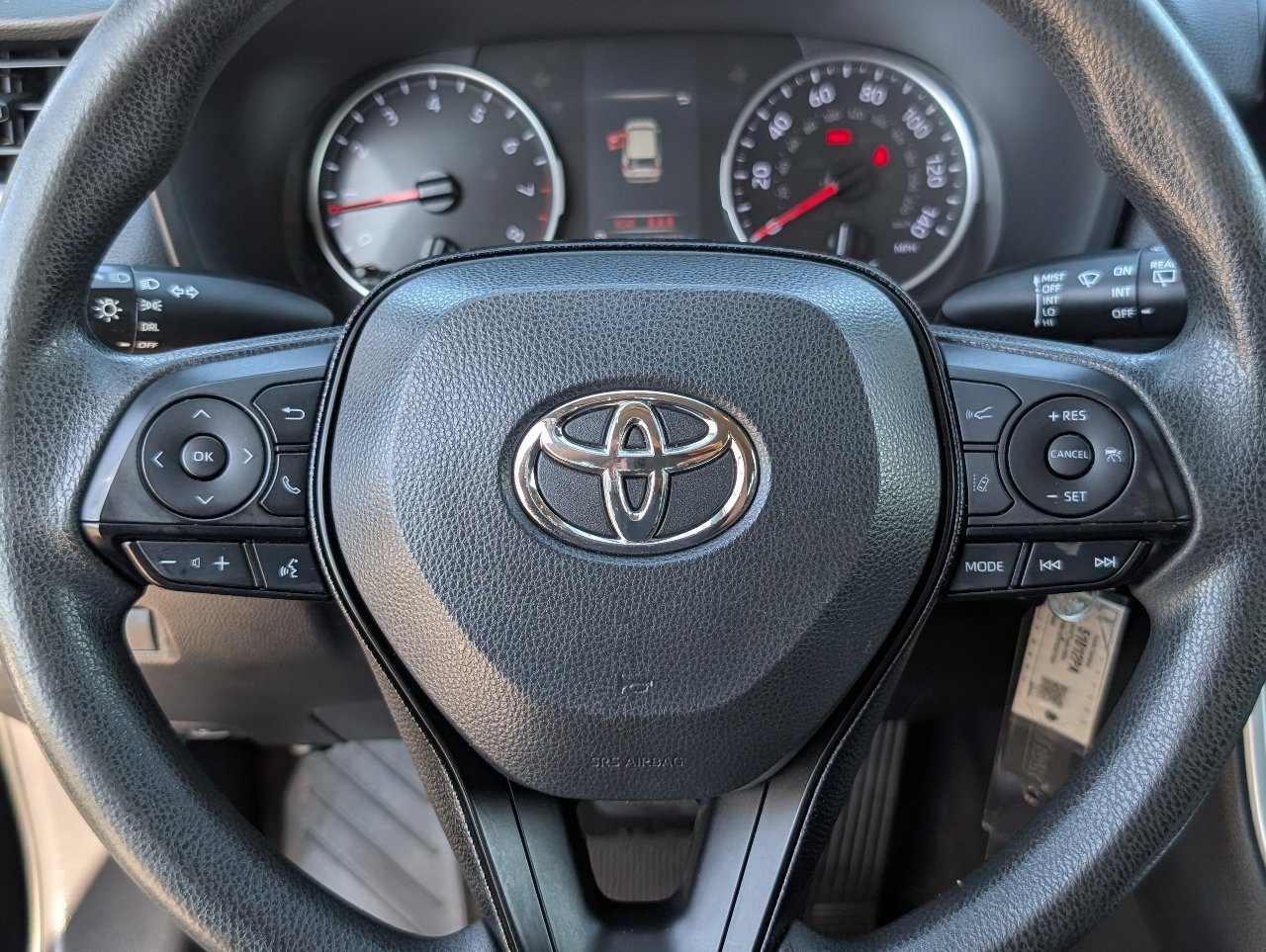 Used 2019 Toyota RAV4 LE w/ Carpet Mat Package FWD image 18