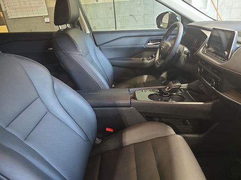 Used 2026 Nissan Rogue Dark Armor FWD image 10