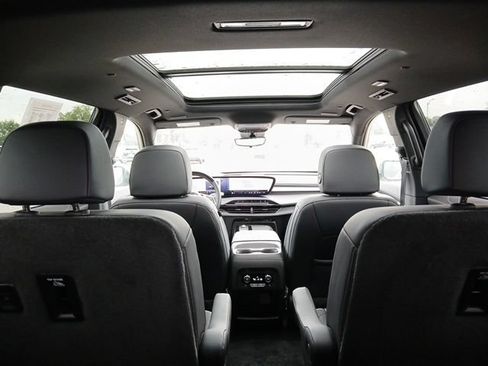 Certified 2026 Buick Enclave Avenir w/ Super Cruise Package AWD/4WD image 42
