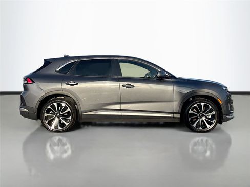 New 2025 VinFast VF 8 Plus image 8