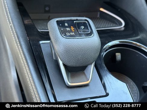 Certified 2021 Nissan Rogue Platinum FWD image 41