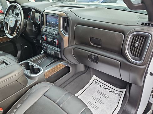 Used 2022 Chevrolet Silverado 2500 High Country w/ Z71 Off-Road Package image 32