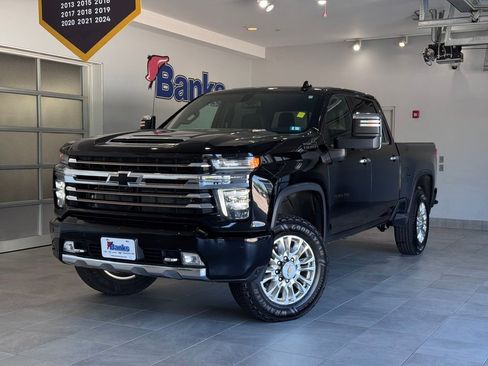 Used 2022 Chevrolet Silverado 2500 High Country AWD/4WD image 2