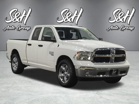 Used 2019 RAM 1500 ST w/ SXT Plus Group AWD/4WD image 2