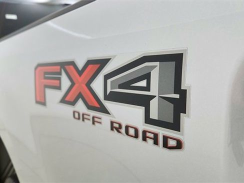 Used 2022 Ford F250 Lariat image 19