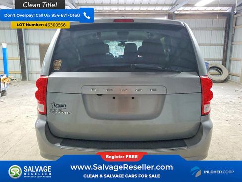 Used 2019 Dodge Grand Caravan SE w/ UConnect Hands-Free Group image 8