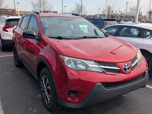 Used 2013 Toyota RAV4 LE image 3